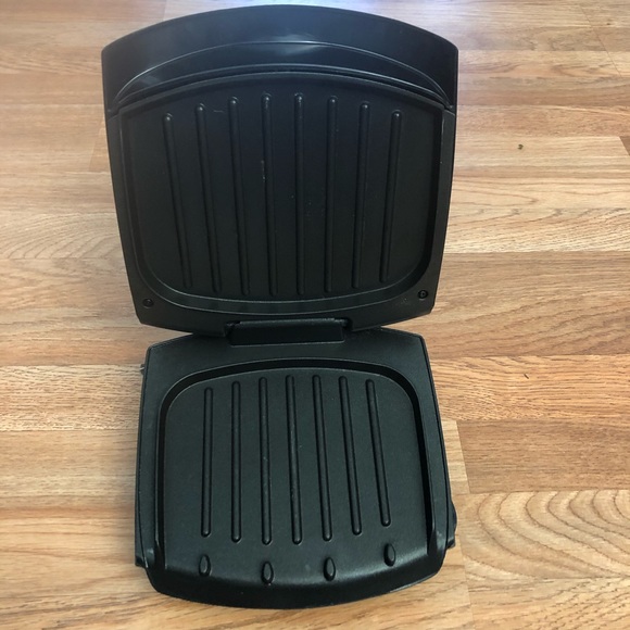 Mean Lean Fat Grilling Machine by George Foreman - Picture 3 of 6